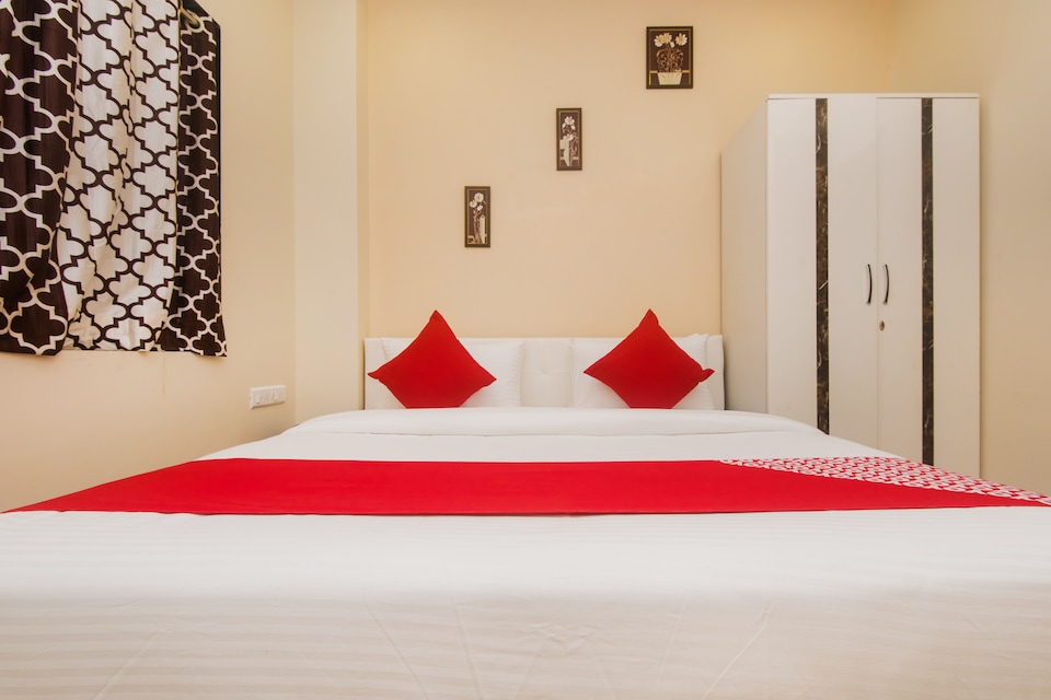 OYO 17371 Platinum Inn, Mumbai-Vashi-Turbhe-Sanpada, Mumbai
