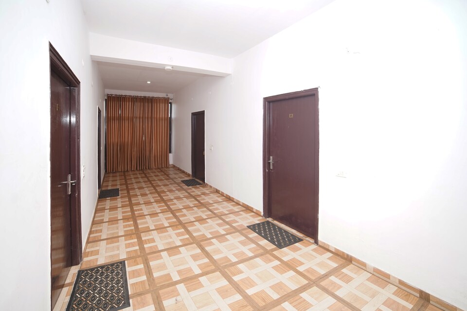 OYO 17380 भगवान कृष्ण हिमालयन होटल, Mukteshwar, मुक्तेश्वर