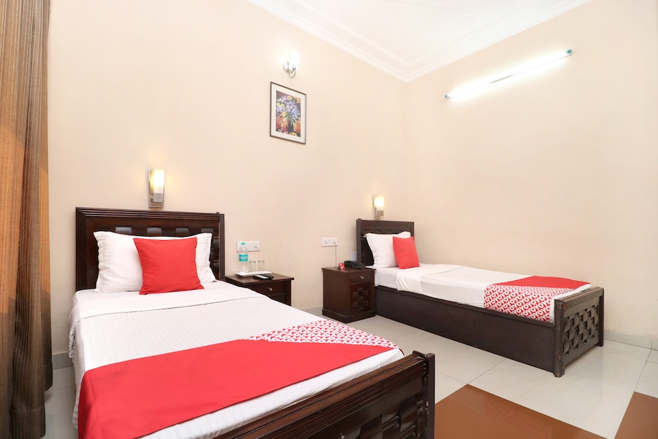 OYO 17381 Hotel City Look, Baddi, Baddi