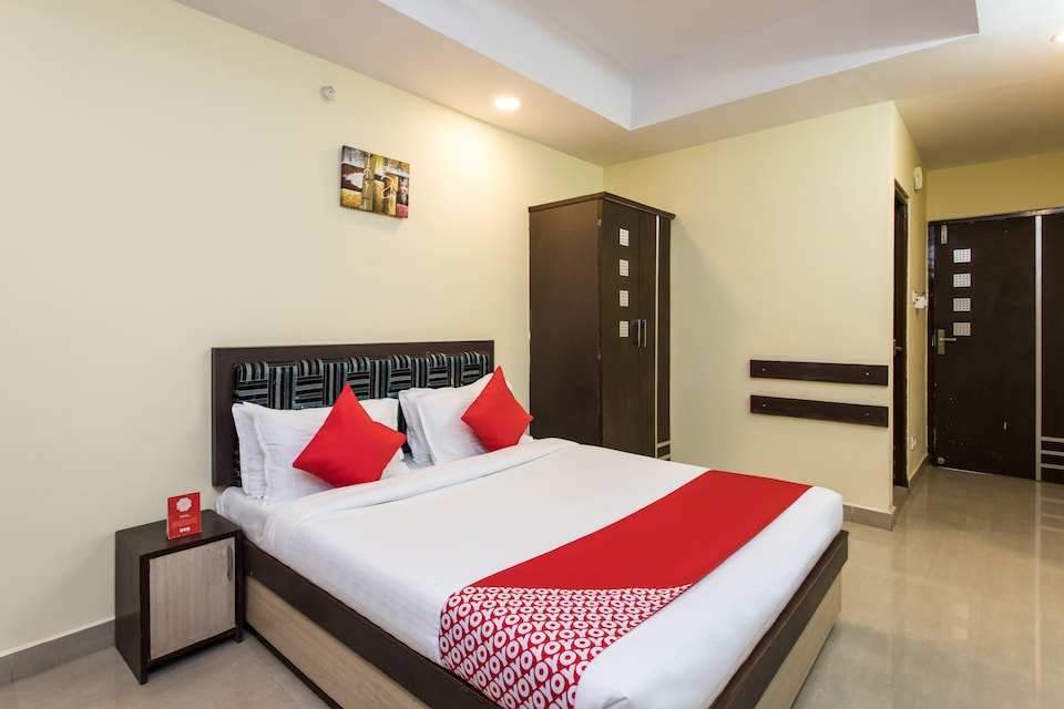OYO Flagship 17390 Hotel Aaram, MG Road Indore, Indore