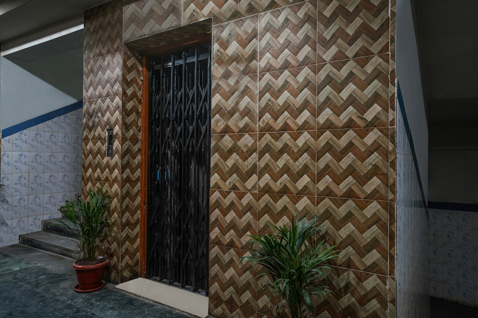 OYO Bommarillu Near Nexus Hyderabad, Kukatpally, Hyderabad