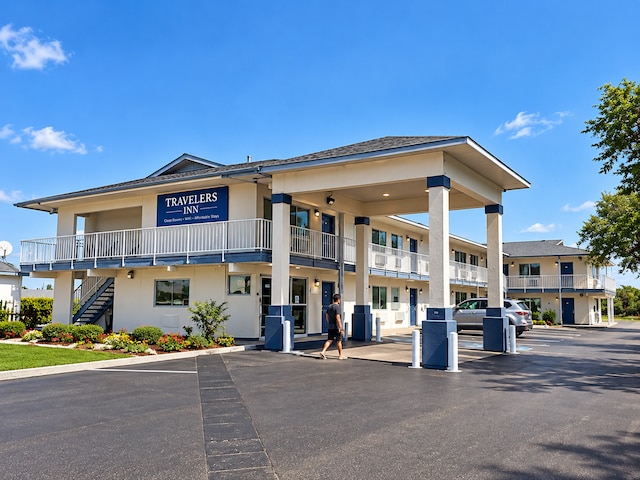 Travelers Inn Topeka Boulevard I-470