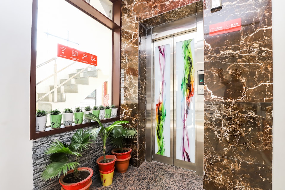 OYO 17404 Lata Arcade Inn, Civil Lines Bareilly, Bareilly
