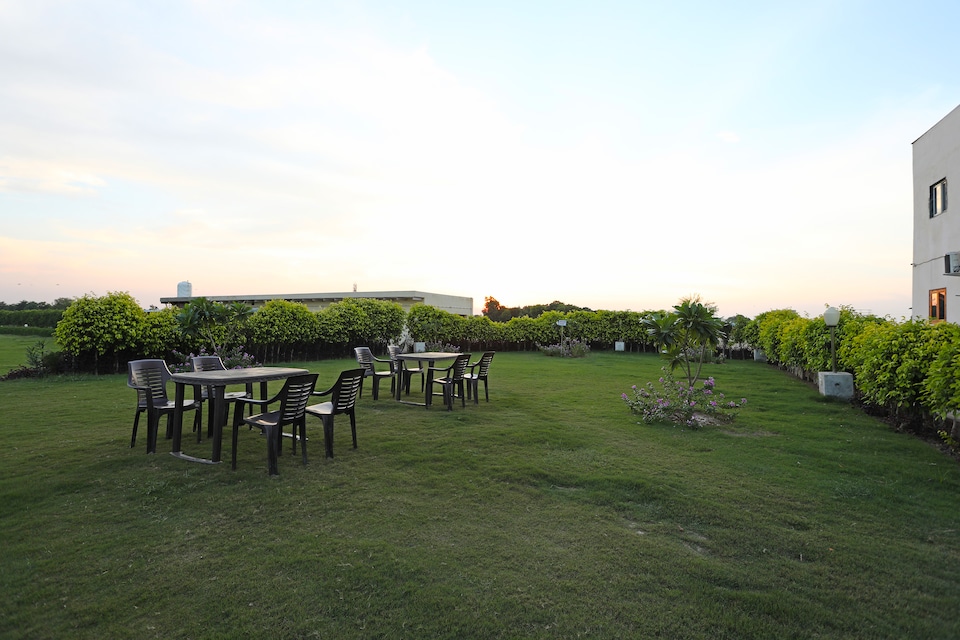 OYO 17408 Scindia Resorts And Hotels, Banke Bihari Mandir Vrindavan, Vrindavan