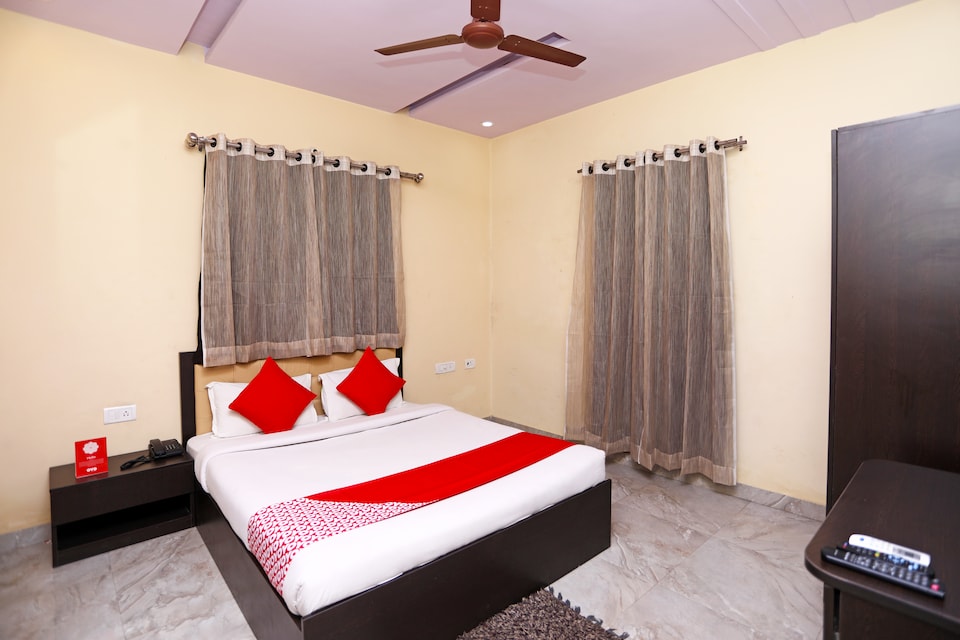 OYO 17408 Scindia Resorts And Hotels, Banke Bihari Mandir Vrindavan, Vrindavan
