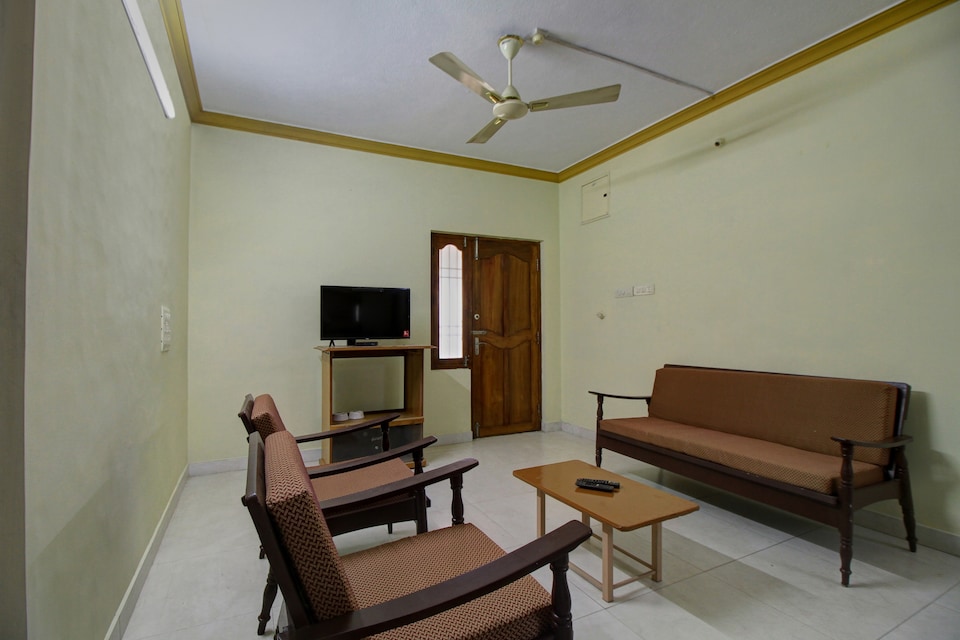 OYO 17414 Modern 2BHK, Pondicherry City Centre, Pondicherry
