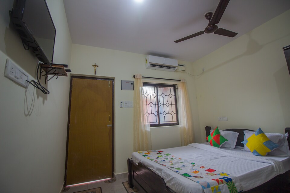 OYO 17431 Home Beach Side Studio Calangute, Calangute Goa, Goa