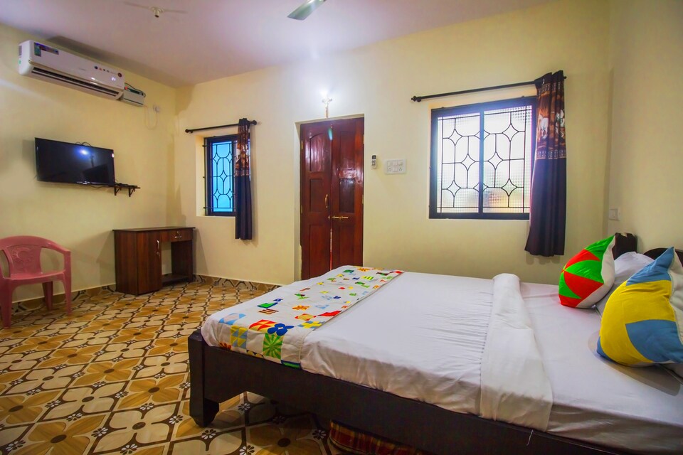 OYO 17432 Home Beach Side Studio Calangute, Calangute Goa, Goa