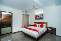 OYO Top Ten Suites Near Orion Mall
