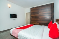 OYO Top Ten Suites Near Orion Mall