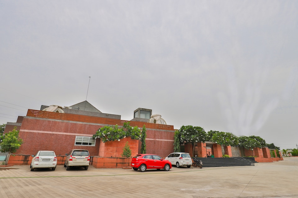 OYO 17445 Harshraj Heaven, Kamrej Surat, Surat