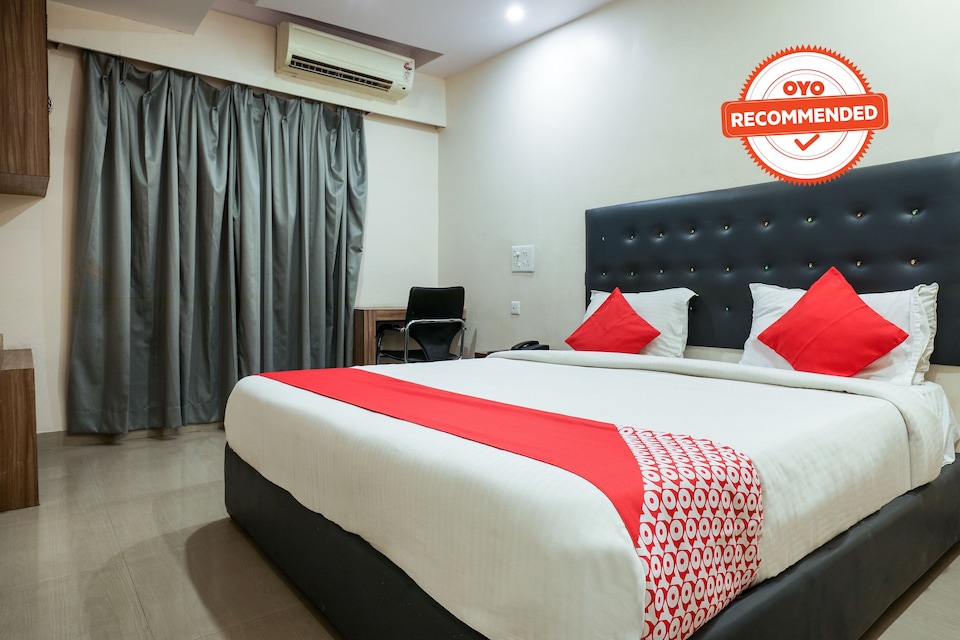 OYO Flagship 18251 Sashi Paradise, Governorpet Vijayawada, Vijayawada