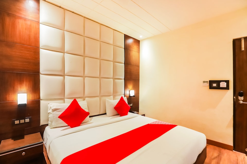 OYO 18256 Punjabi Nature Residency  Premium Faridabad  Book    1014 OYO