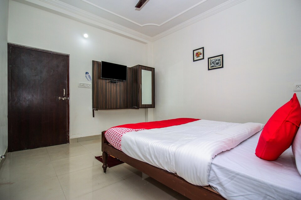 Capital O Hotel Lambodar, Pushkar, Pushkar