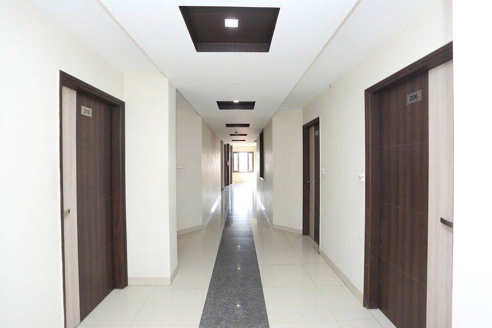 Capital O 2852 बिलबेरी होटल, Rewari, रेवाड़ी