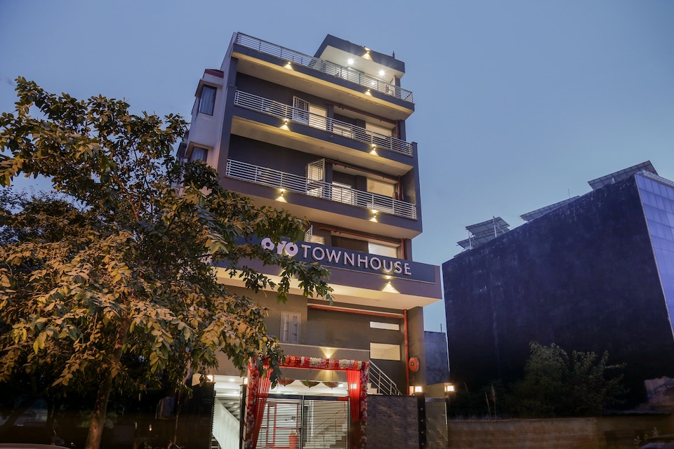 Live as DEL2752, Pitampura - Rohini Delhi, Delhi