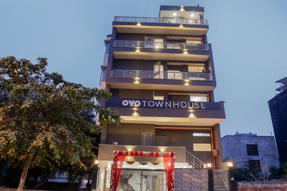 Live as DEL2752, Pitampura - Rohini Delhi, Delhi