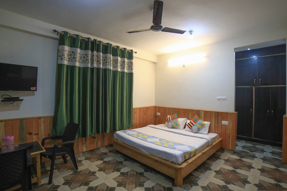 OYO Home 18311 Premium Stay, Naggar Road, Manali