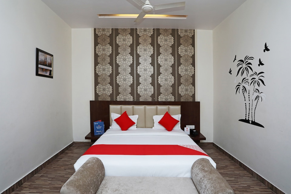 Capital O 2855 Hotel Sanskriti Greens, ISBT Kashipur, Kashipur