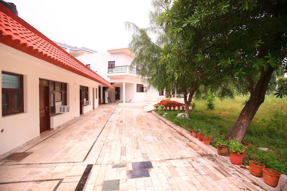 OYO 18318 Cheema Farms, Nayagaon Chandigarh, Chandigarh
