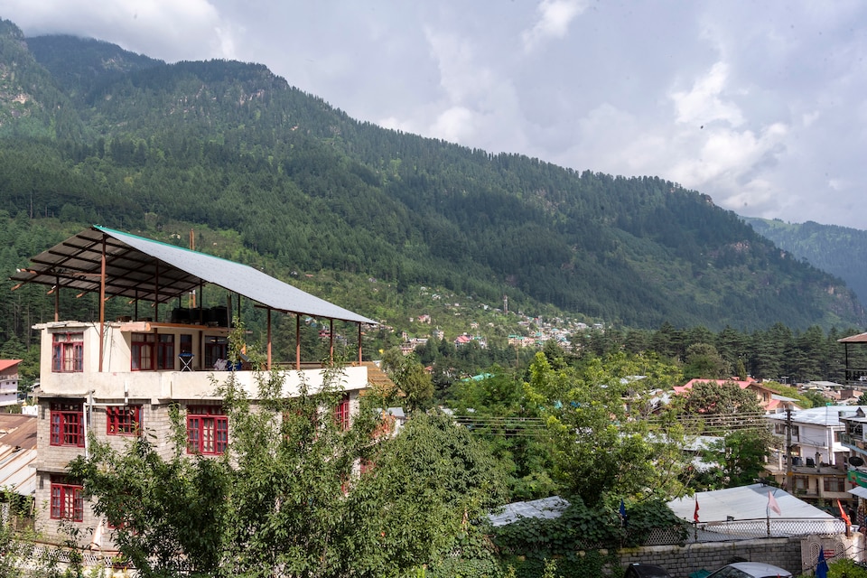 OYO Home 18331 Cosy Stay, Mall Road Manali, Manali