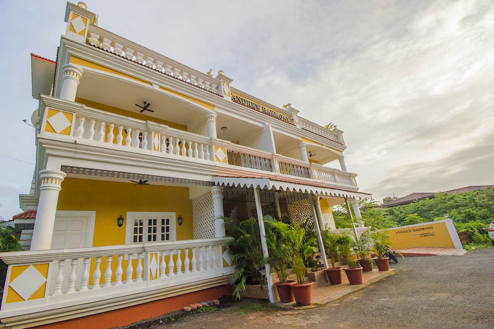 OYO 18332 Elegant 2BHK, Anjuna Vagator Goa, Goa