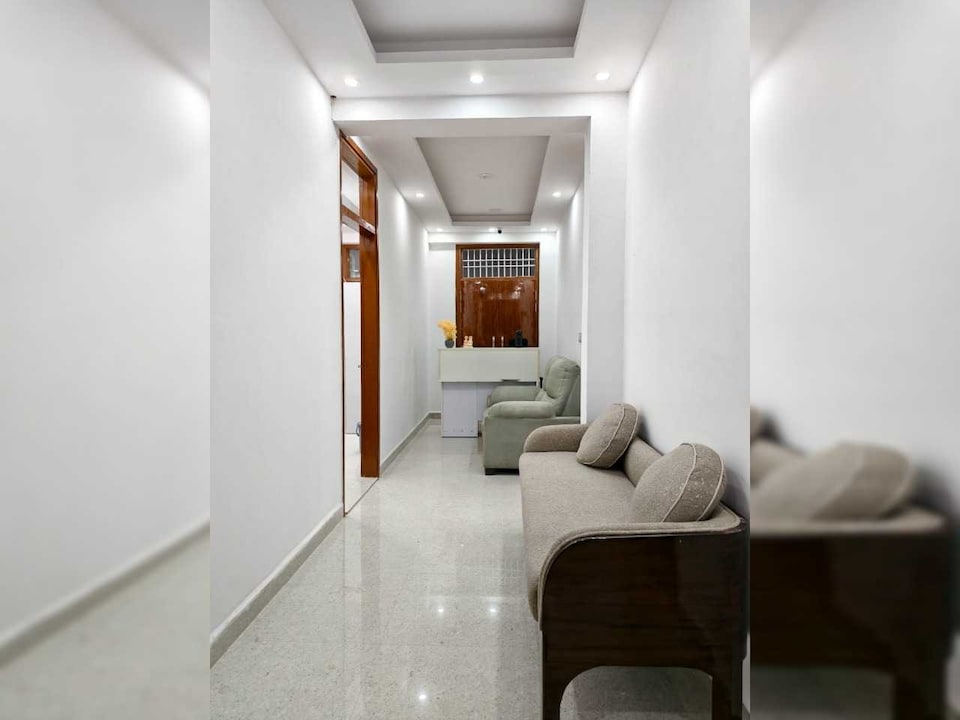Hotel O Absolute stay and hotels, Noida Expressway SEZ, Noida