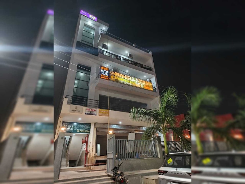 Hotel O Absolute stay and hotels, Noida Expressway SEZ, Noida
