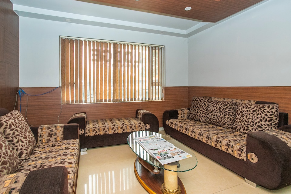 Hotel O White Fort Near Lalbagh Botanical Garden, Basvanagudi Bangalore, Bangalore