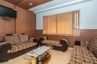 Hotel O White Fort Near Lalbagh Botanical Garden