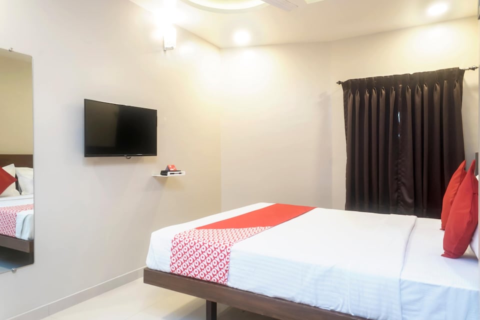 Hotel O Grand Pune, Swargate Pune, Pune