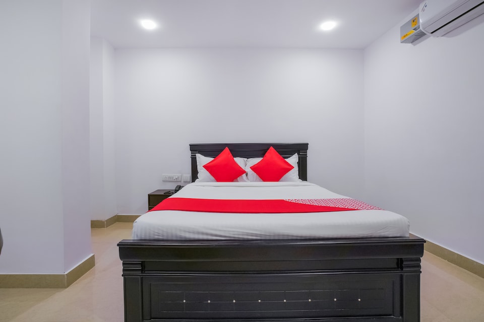 OYO Flagship 18341 Metro International, Charminar, Hyderabad