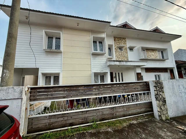 Hotel O near RSU Sufina Aziz formerly Rumah Pondok