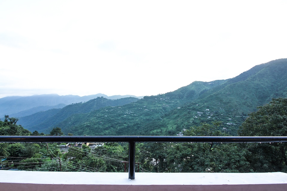 OYO Home 18360 Hill View 2BHK, Bhowali Nainital, Nainital