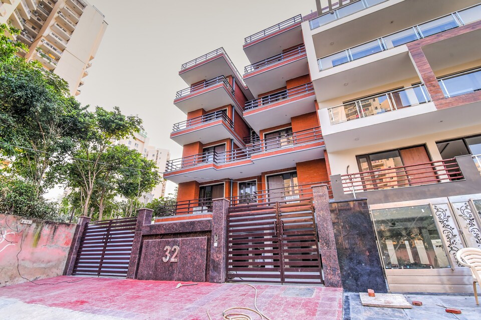 OYO LIFE GRG1015 Golf Course Extn Rd, DLF 4 Gurgaon, Gurgaon