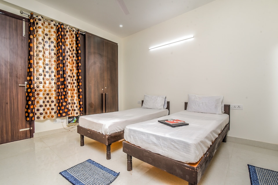 OYO LIFE GRG1015 Golf Course Extn Rd, DLF 4 Gurgaon, Gurgaon