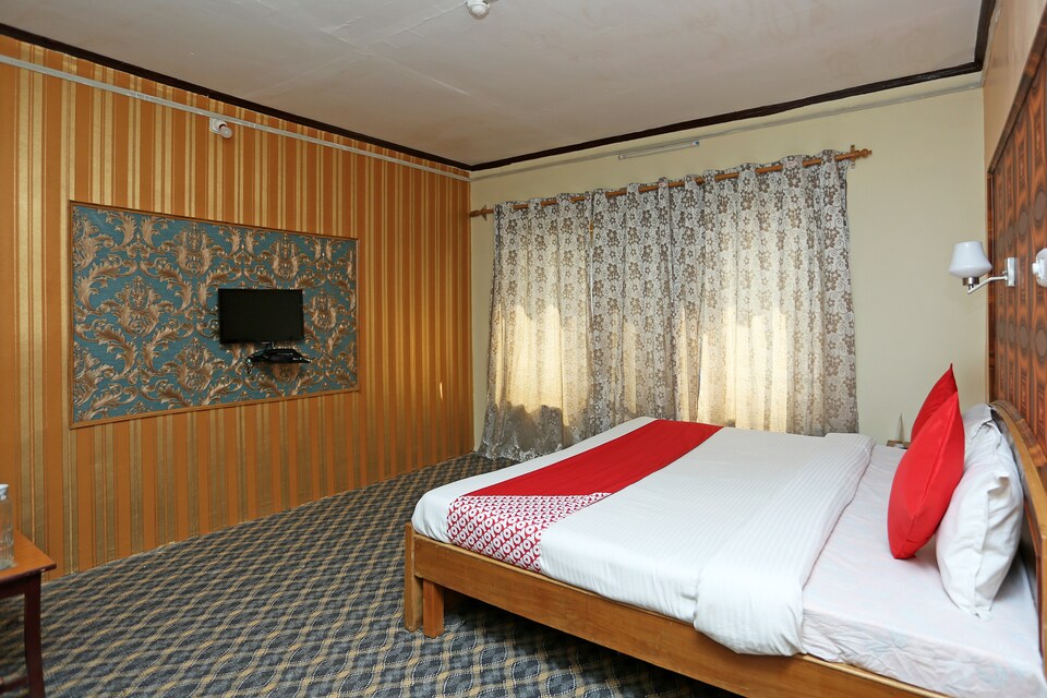 OYO 18391 Hotel Royalton, Pahalgam, Pahalgam