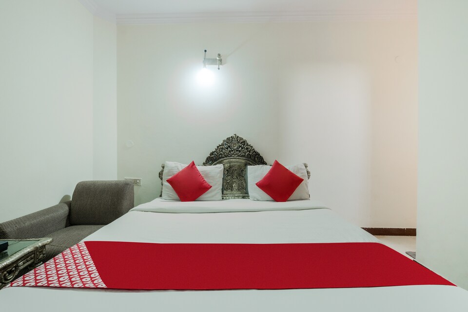 OYO 18401 Ivory Palace, Karol Bagh Delhi, Delhi