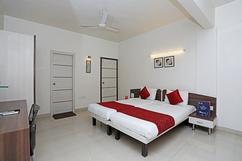 OYO 541 Apartment Hotel Siesta Springs, Viman Nagar, Pune