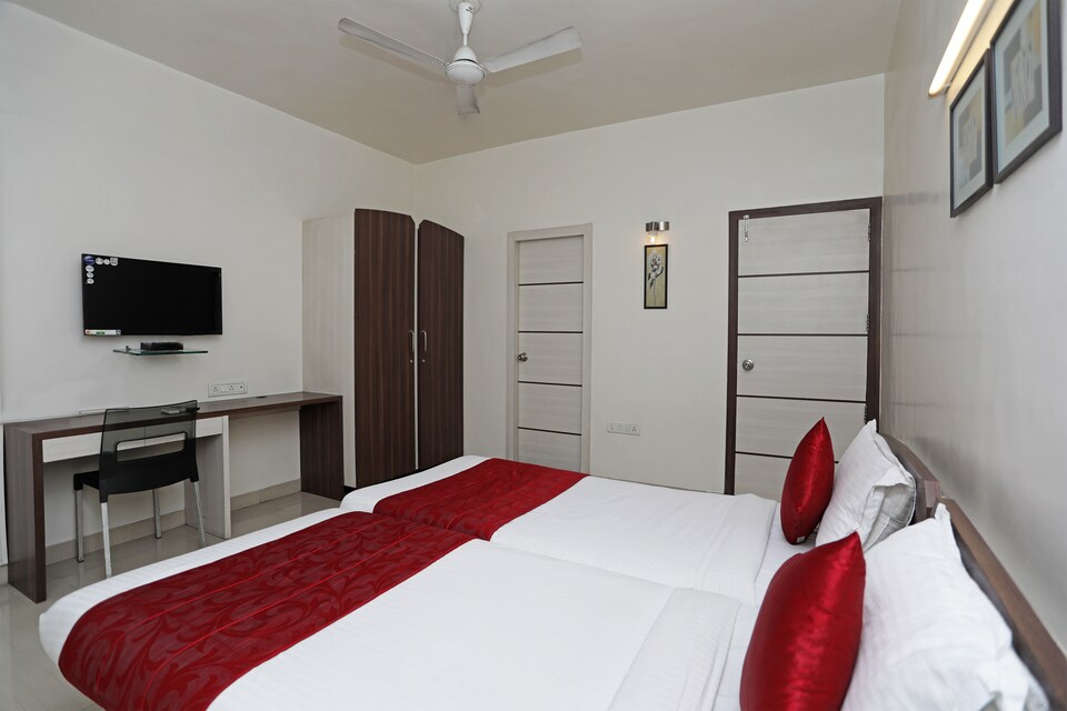 OYO 541 Apartment Hotel Siesta Springs, Viman Nagar, Pune