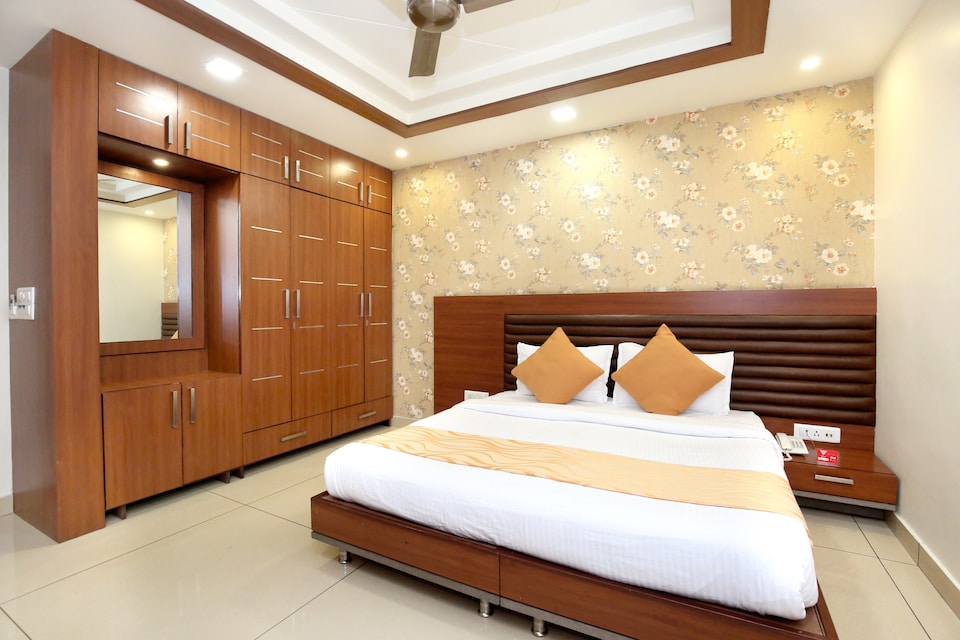 Hotel 24x7 Inn, Model Town Jalandhar, जालंधर