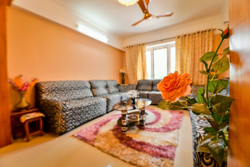 OYO 18406 Home Home Modern Keston 3bhk, Medical College - Pattom, Trivandrum