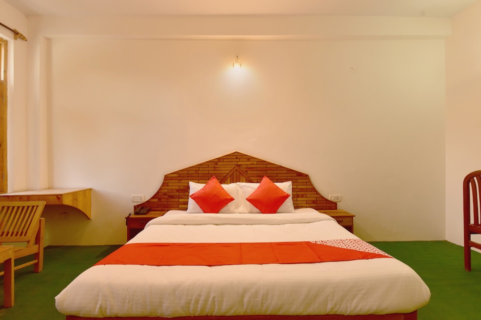 OYO 18411 Hotel Aarya, NH 21 Manali, Manali
