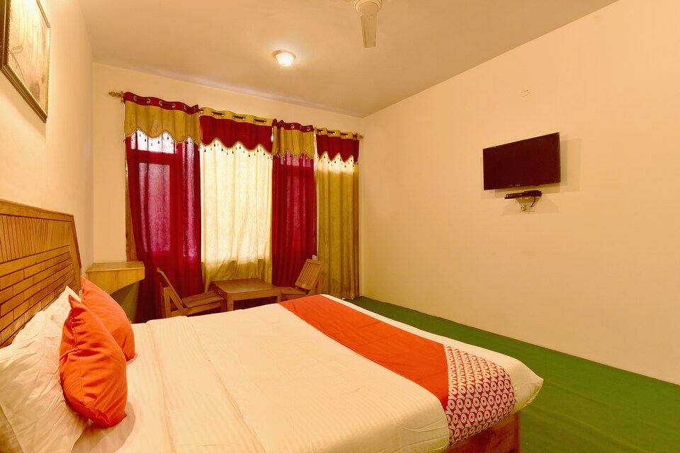 OYO 18411 Hotel Aarya, NH 21 Manali, Manali