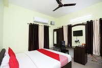 OYO Sri Hari Guest House