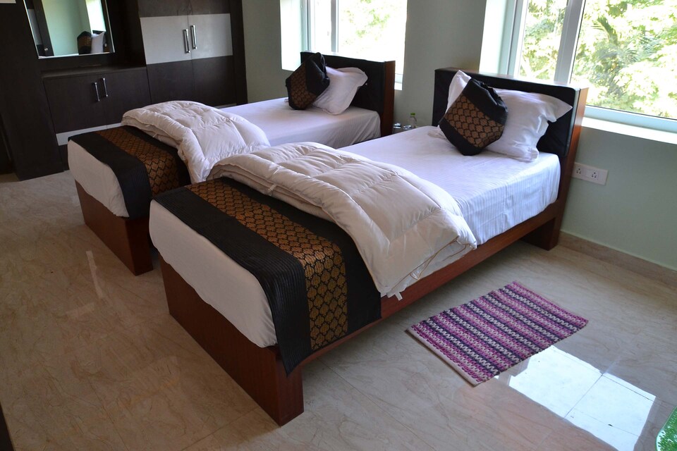 OYO Studios 365 Cyber Park, Sohna Road, Gurgaon