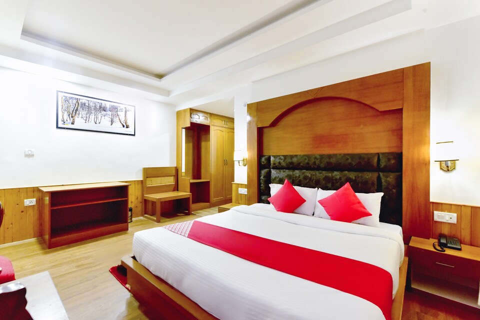 OYO 18444 Hotel The Red Apple, Kanyal Road, Manali