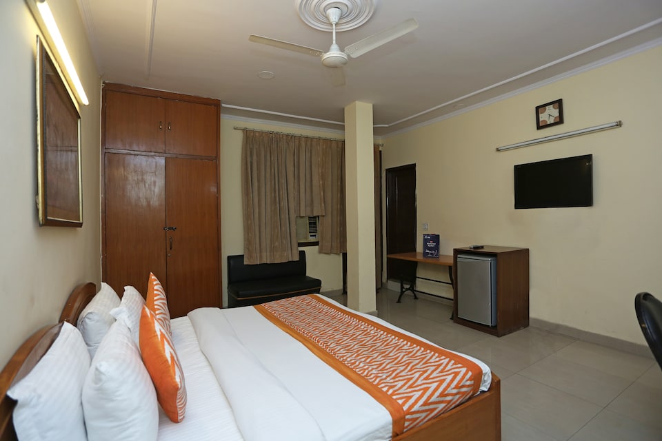 Hotel O Kalkaji Residency Bnb Near Lotus Temple, Kalkaji Delhi, Delhi
