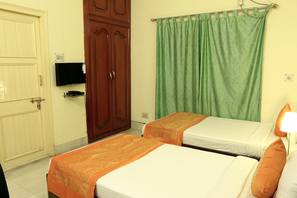 OYO 2865 Salt Lake Sector 2, Salt Lake Kolkata, Kolkata