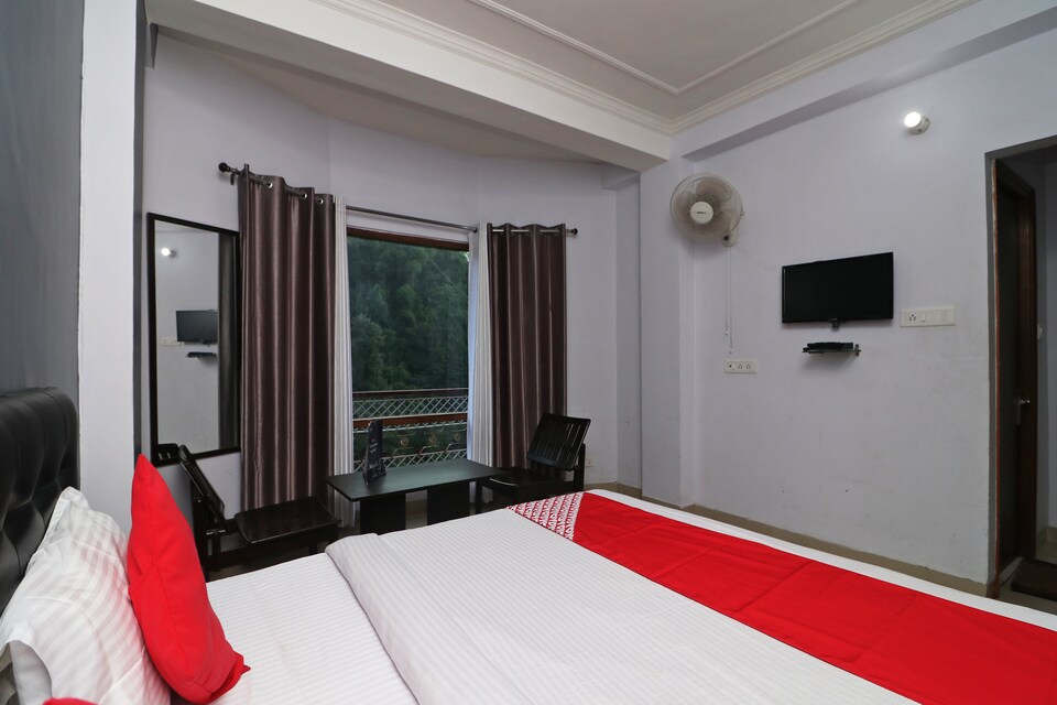 OYO 18469 Hotel Hmvr, Banikhet, Dalhousie